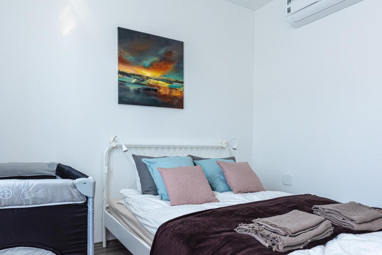Amphora Luxury Apartment With Free Private Parking And Cozy Balcony Budapesta Exterior foto